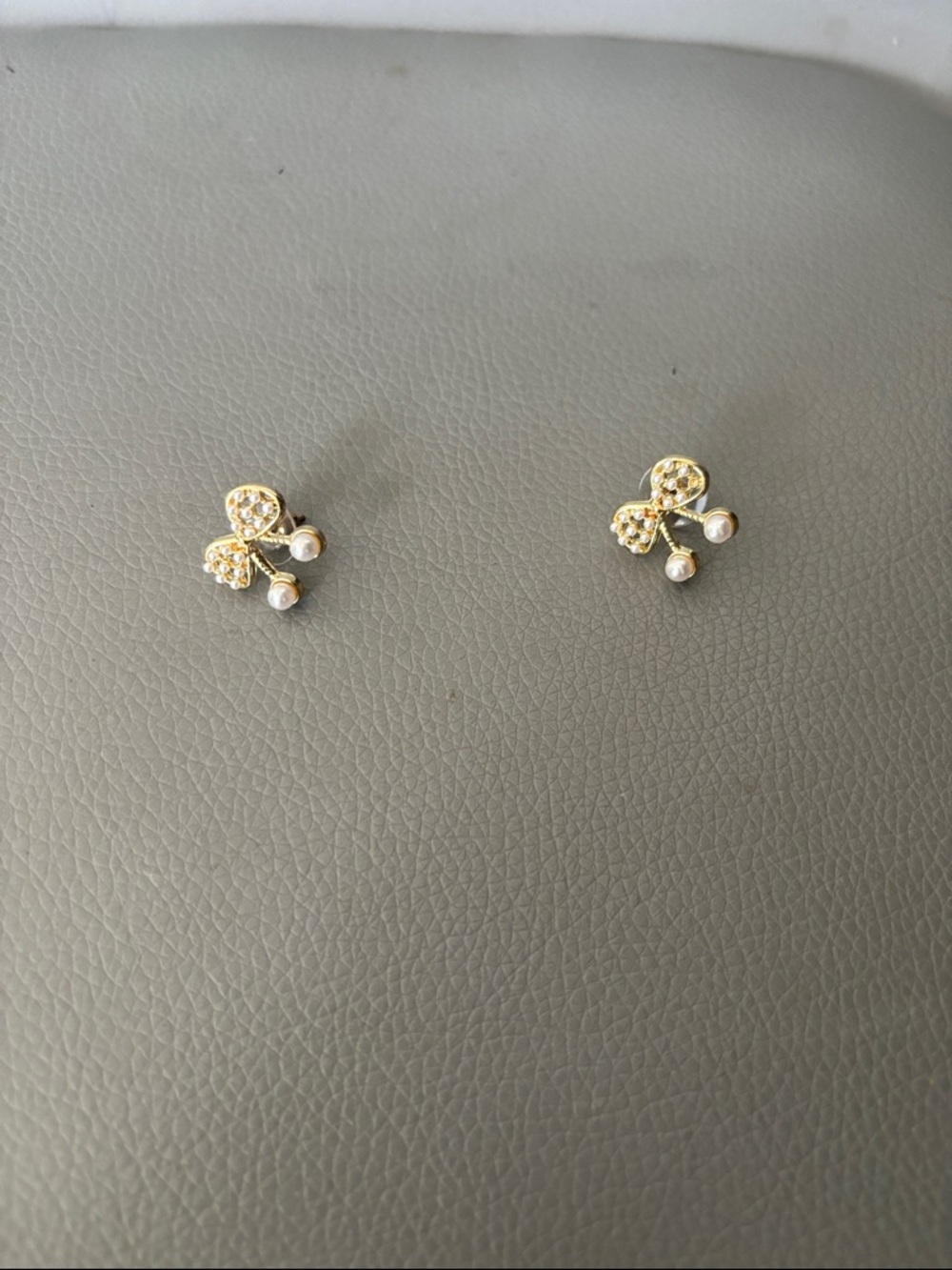 Gold Pearl Clover Stud Earrings - Women Jewelry